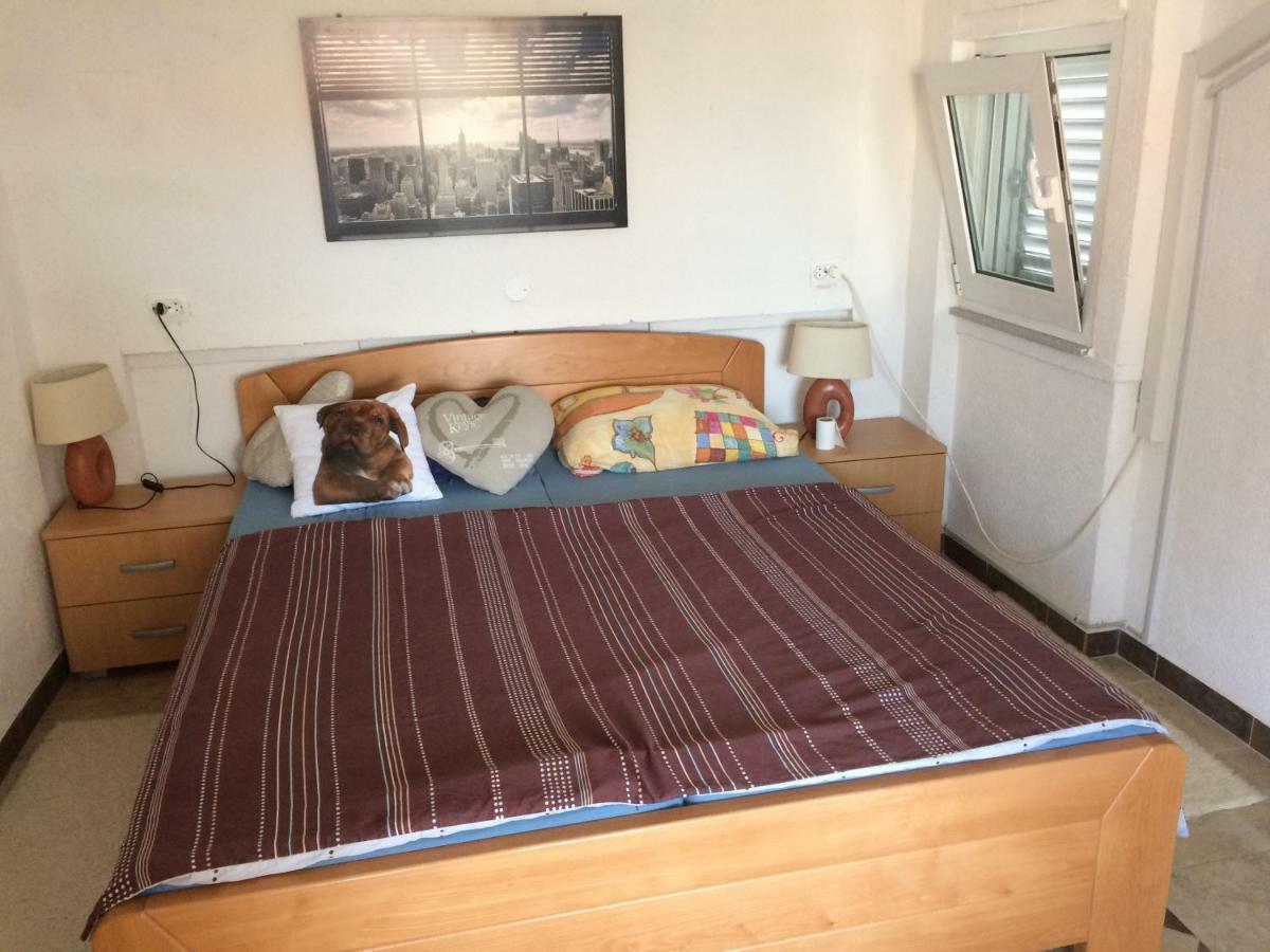 Dragica Apartments Vrsi Bagian luar foto